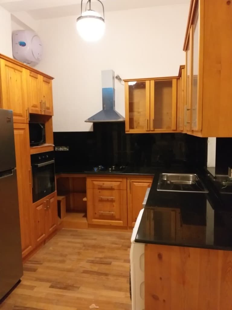 Modern Wood & Granite Kitchen